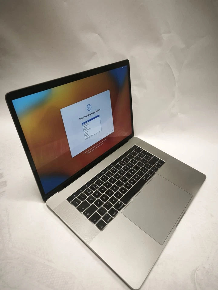 Apple MacBook Pro 15" 2017 · i7 · 16GB · 500GB, photo 3 of 5