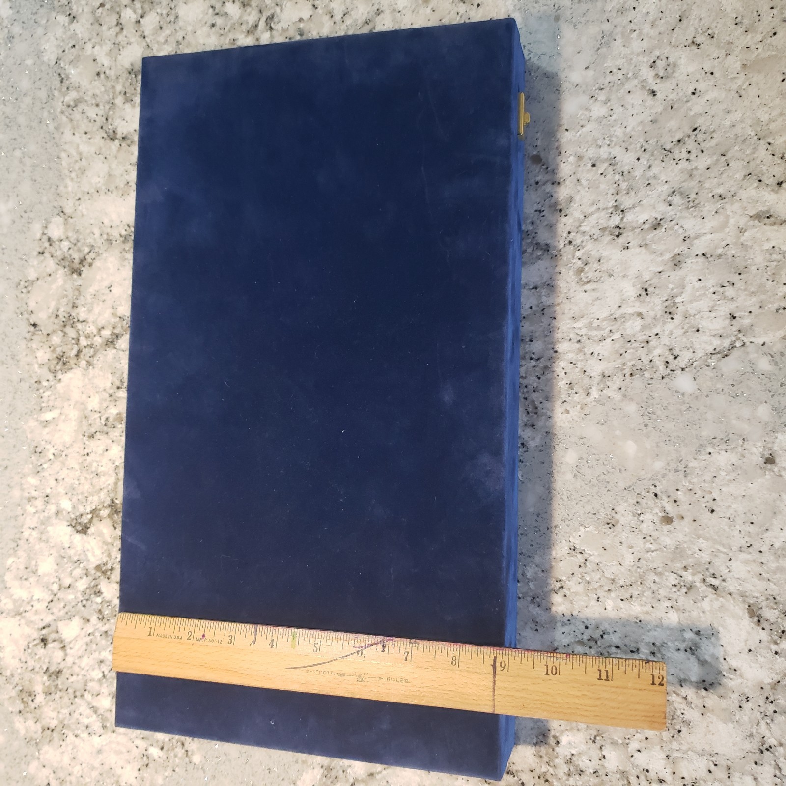 Personal presentation case for Coins or Jewelry 9.5x16 inch 14 slots