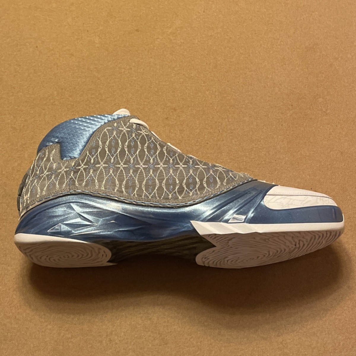 AIR JORDAN 23 XXIII SIZE 13 WHITE TITANIUM UNIVERSITY BLUE 318474