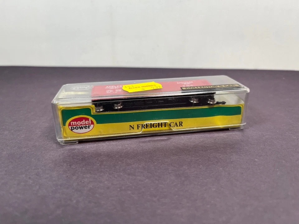 Model Power N Scale Train 3716 Refrigerator Box Car NORTHERN NRC 2117 - Image 4 of 4