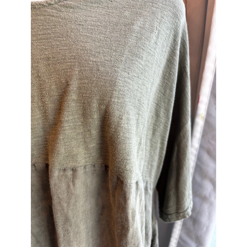 Blusa túnica feminina corte solta verde oliva mistura de linho feita nos EUA G/XL - Imagem 4 de 4