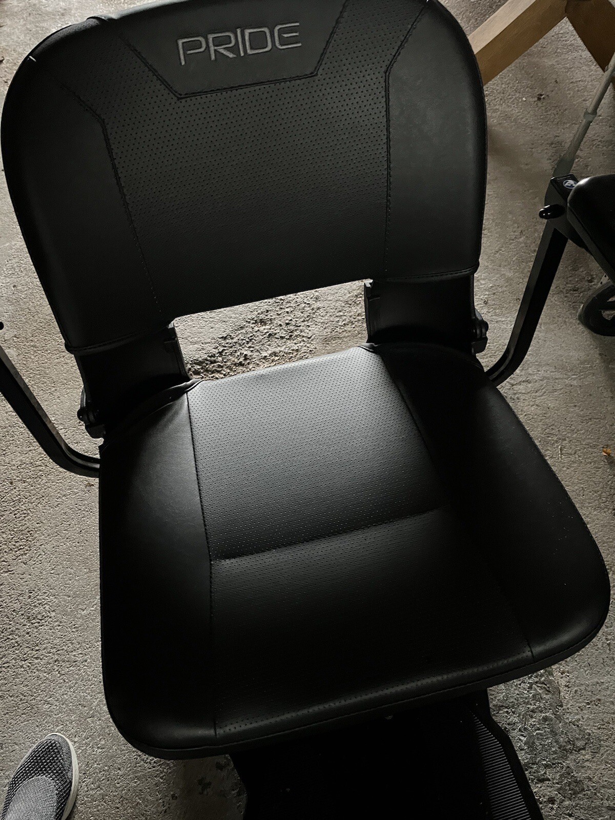 Pride Mobility Products Corp. Elite Traveller LX Mobility Scooter