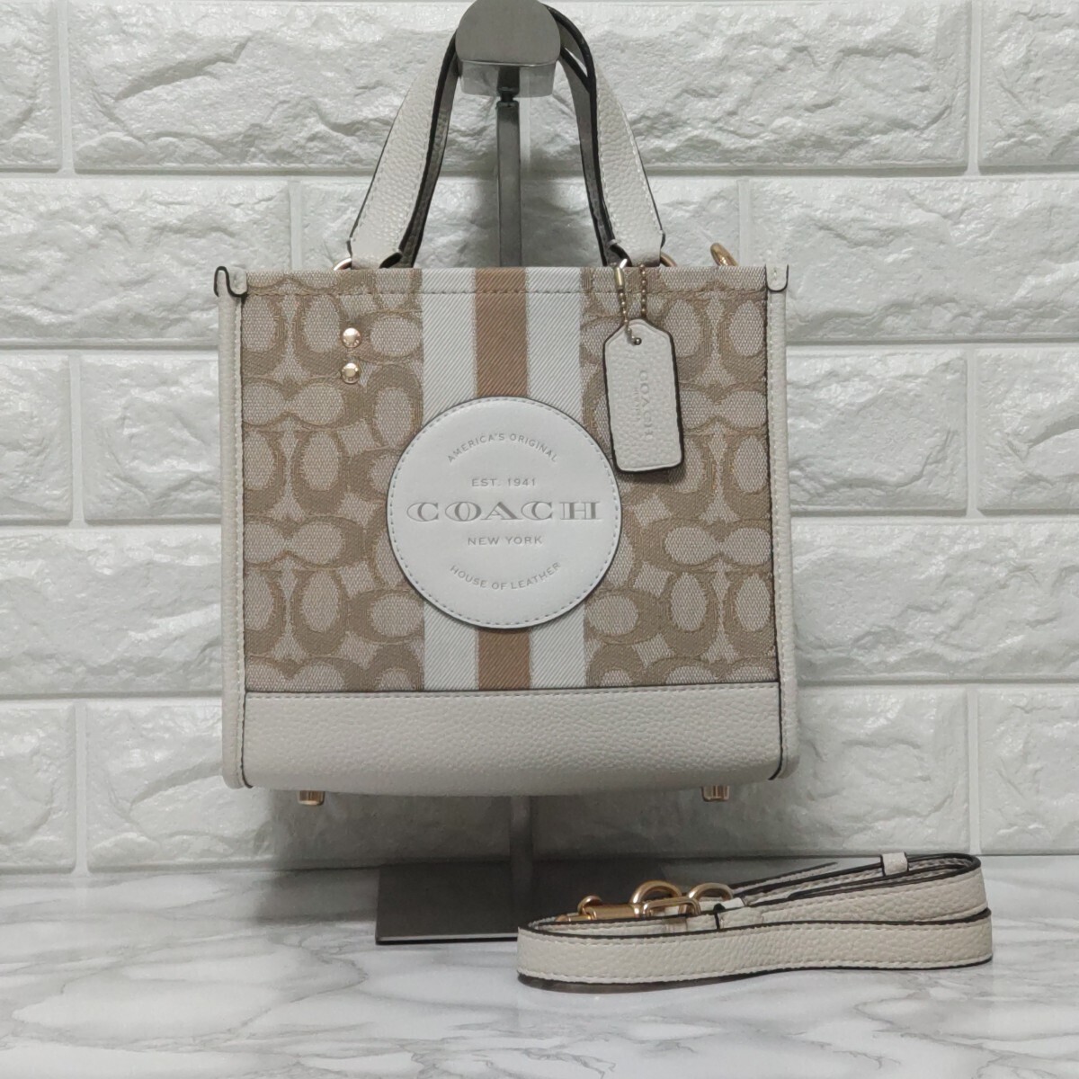 COACH Logo Beige 2way Hand Bag Shoulder Bag Rare New | eBay COACH Logo Beige 2way Hand Bag Shoulder Bag Rare New | eBay