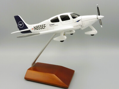 CIRRUS SR20 LUFTHANSA EFA 1/40 Herpa 490160 European Flight Academy