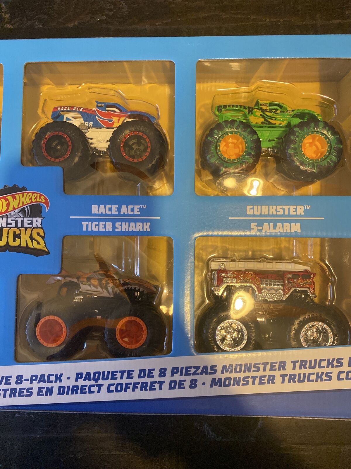 Hot Wheels Monster Trucks Live 8-Pack