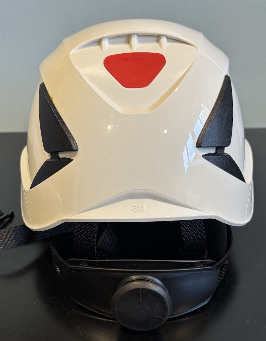 3M SecureFit Safety Helmet White X5001-ANSI Climbing Style Ratchet X5000 Size 50