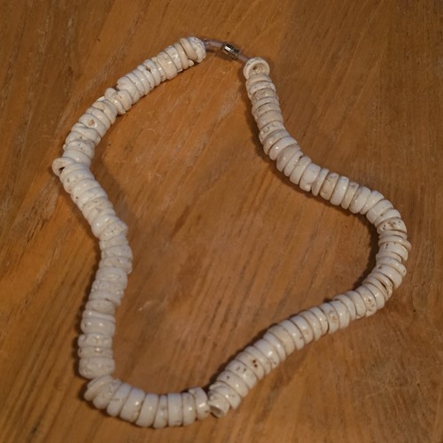 Handmade Hawaiian Puka Shell Necklace White Bead Barrel Clasp Jewelry