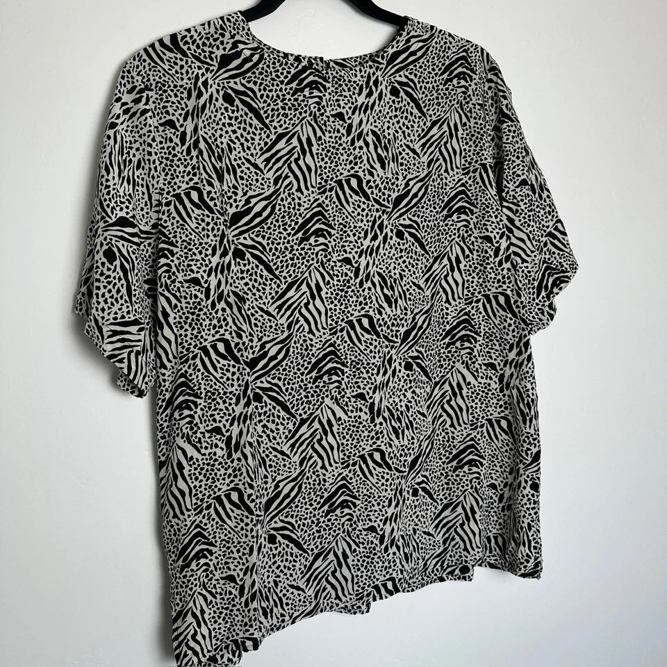 Blusa vintage informal de esquina para mujer con estampado de cebra de seda talla S-M Foto 2 de 4