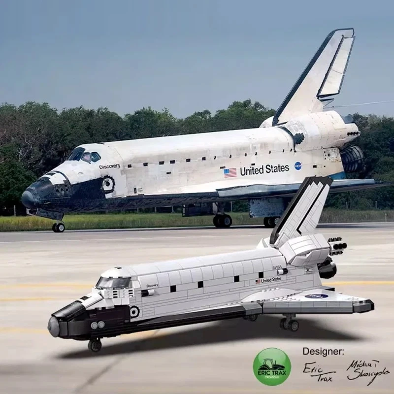 NASA Space Shuttle Discovery building blocks  1827 Pcs birthday christmas gift - Image 4 of 4