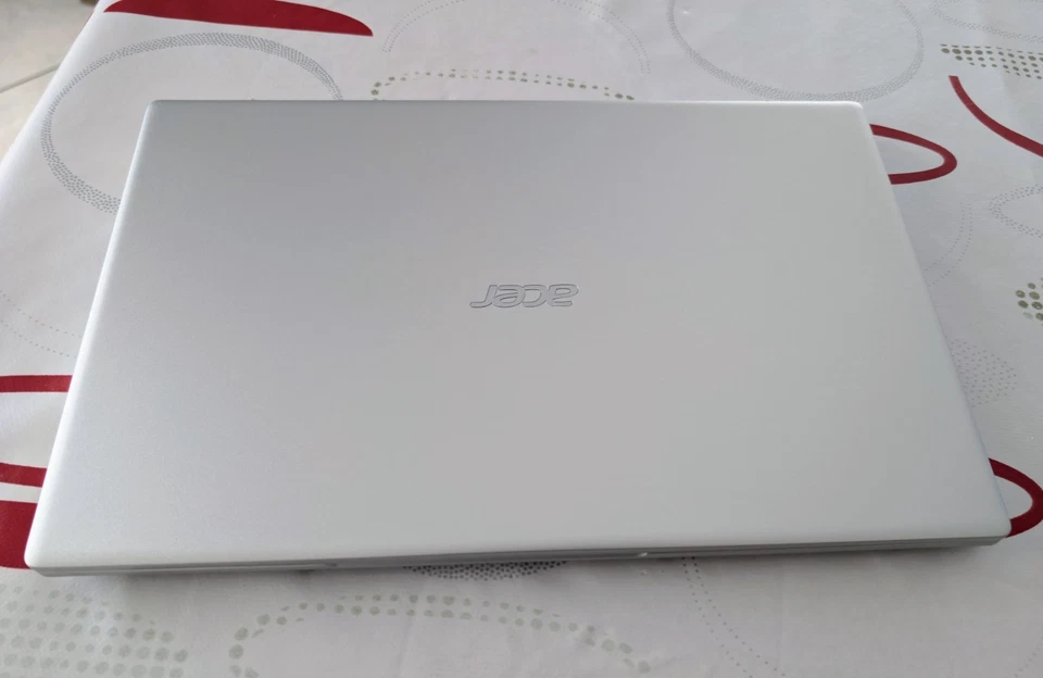 Acer Swift 3 | SF314-43 | 16gb RAM Ryzen7 SSD 512gb - Immagine 3 di 4