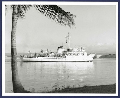 USNS SILAS BENT T-AGS 26 Oceanographic Survey Ship 8 x 10 Official USN Photo