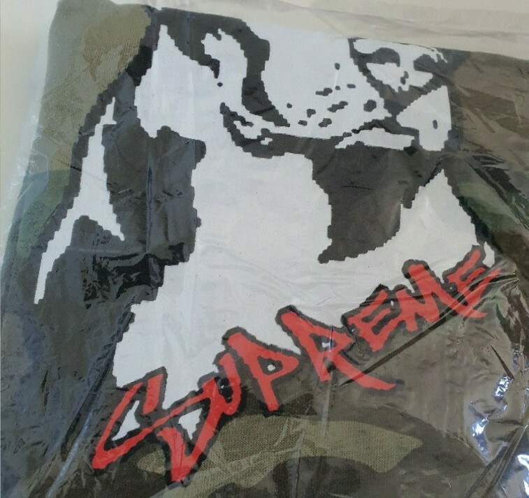 SS20 Supreme Pitbull Tee size L large woodland camo T-shirt New And Unopened  thumbnail 4