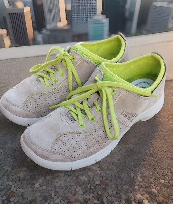 Women's Dansko Elise Walking Shoes Sneakers Size 38 US Beige Suede  X13