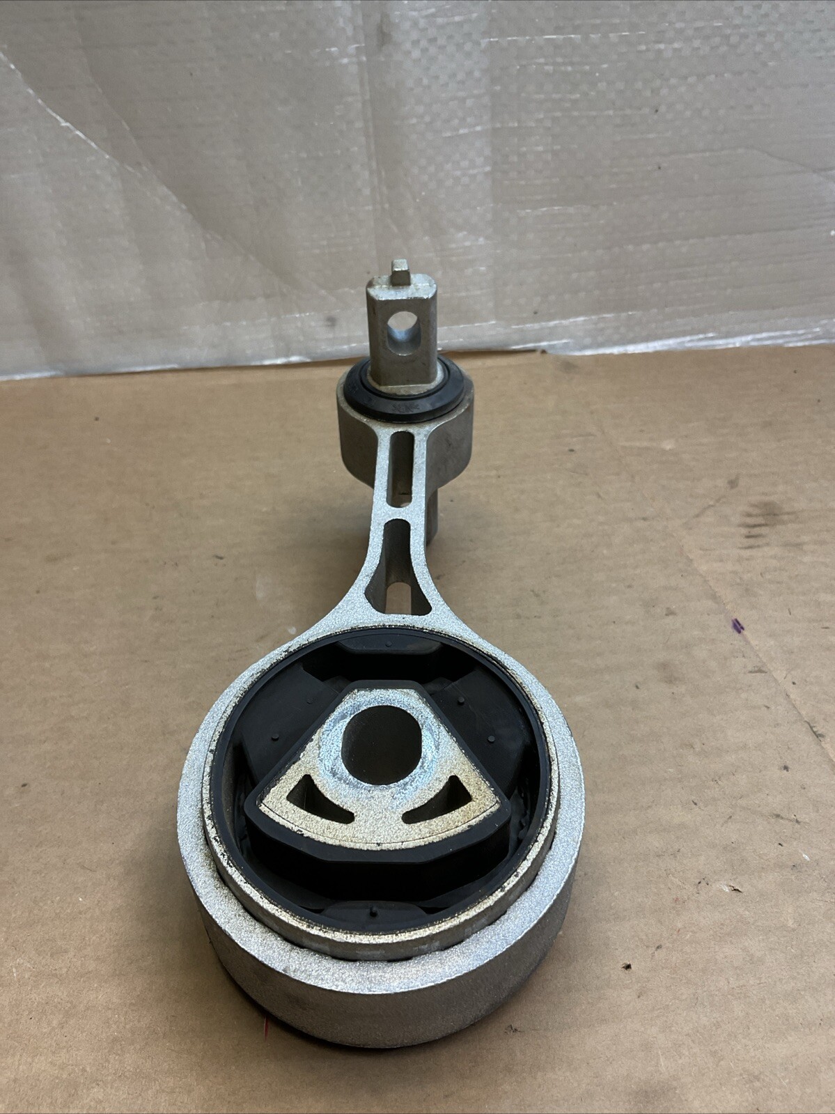 Maserati Quattroporte 2014-2020 RIGHT Engine mount