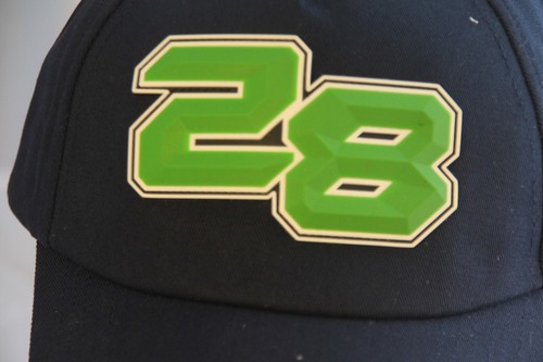 NUEVO CON ETIQUETAS Disney Parks Mickey Mouse 28 Gorra de Béisbol Azul Verde Creación de Mickey 1928 - Imagen 4 de 5