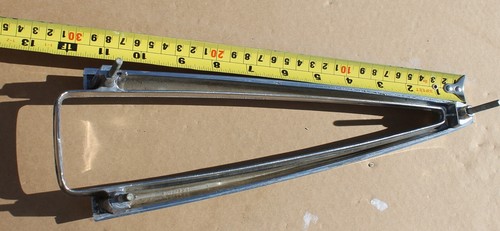 Bonito bisel de luz trasera cromado lado del conductor izquierdo Cadillac Deville 1970 OEM 5962234 - Imagen 17 de 23