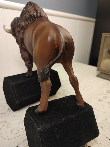 Vintage Breyer Molding Co. American Bison Buffalo Figure Hard Plastic Brown - Picture 7 of 11