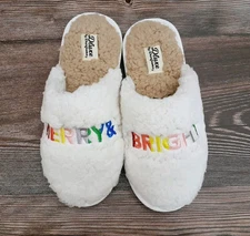 Dluxe by Dearfoams Women's Merry & Bright Plush Slide Slippers Cream SIZE M 7-8