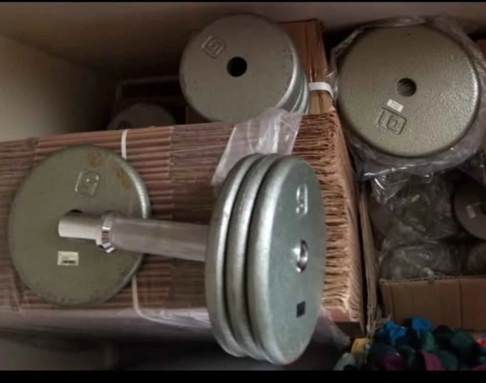 DIY: BUILD PRO IVANKO DUMBBELLS 》2 EACH: R-2.5 LB, R-5 LB, AND R-10 LB PLATES
Opens in a new window