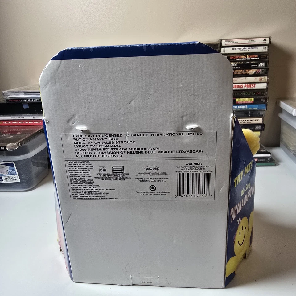 DanDee Vintage Smiley Face Pelúcia cantar “Put On A Happy Face” Novo Estoque Antigo - Imagem 3 de 4