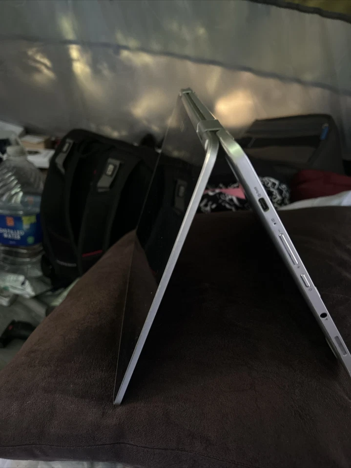 ASUS - 2-in-1 14" Touchscreen Chromebook Intel Core m3 4GB Memory 64GB eMMC - Image 3 of 4