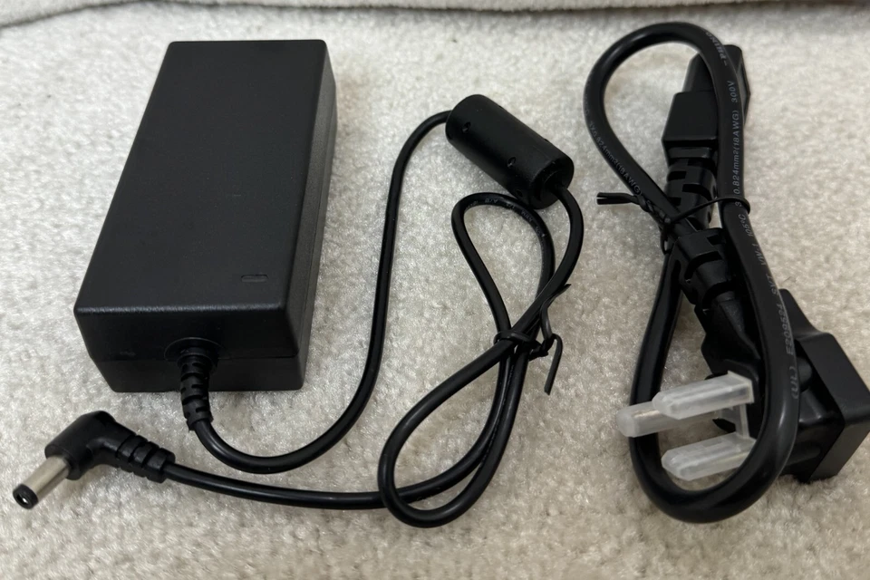 Adaptador de CA Legrand 30W original OEM - 110-120VAC 24V DC @ 1,25A - P/N PW1030 Foto 3 de 4