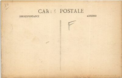 CPA PERROS-GUIREC - L'Église et le Monument aux Morts (104176) EUR 7,99 - FR