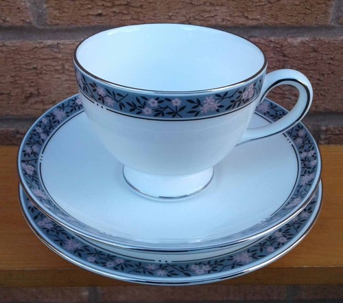 WEDGWOOD “FAIRMONT” PART TEA SERVICE SELECTION. - Picture 44 of 78