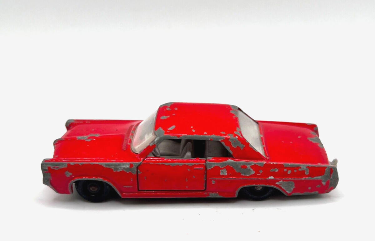 Nice MATCHBOX No 22 Pontiac GP Red Sports Coupe Series Made in