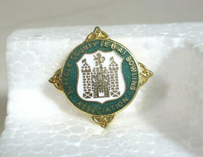 VINTAGE ''SUFFOLK COUNTY (E,B.A.) BOWLING ASSOCIATION'' PIN BADGE, LAWN BOWLS