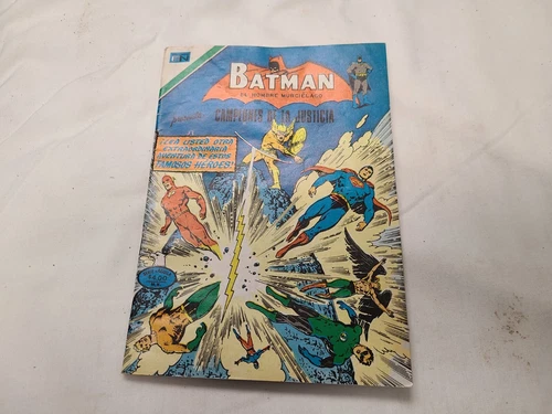 Vintage 1977 Spanish Batman Justice League Comic Book #878