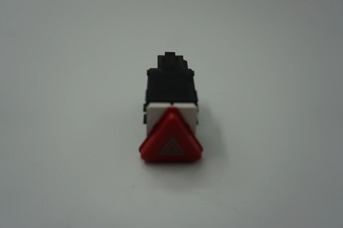 Warnblinklichtschalter Skoda Fabia 6Y combi BJ 2003 6Y0953235 Schalter