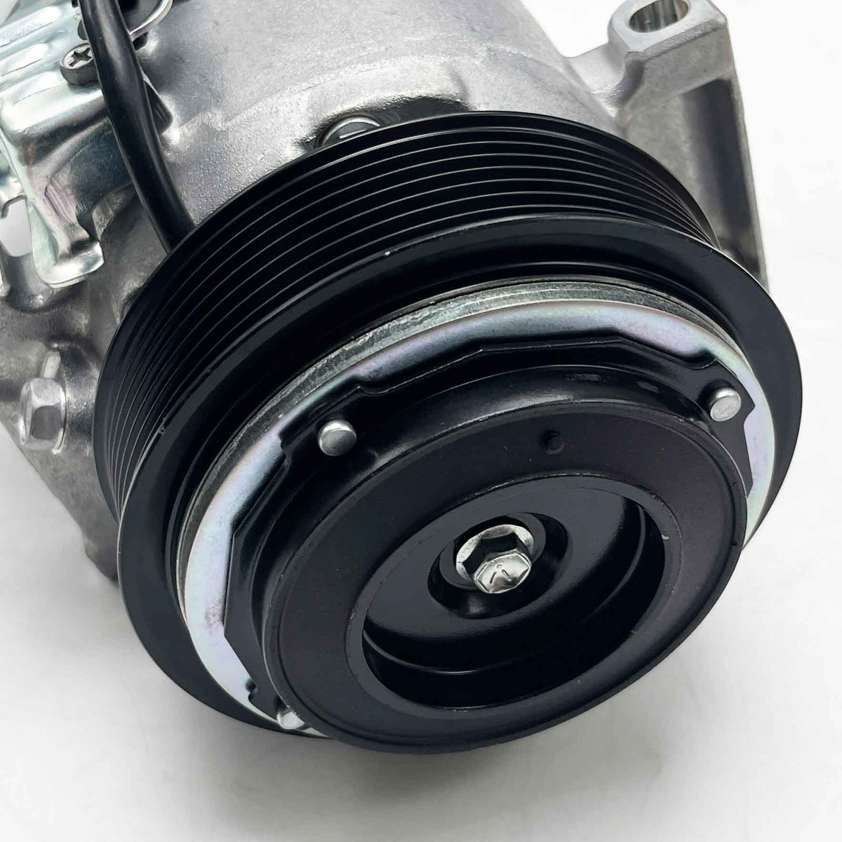 New AC a/c Compressor For NISSAN X-Trail NT32 2014-2018 926004CE0A