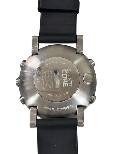 SUUNTO Men's Wristwatch SS020339000 Core Brushed Steel 10 ATM Water Resistance - Picture 3 of 12