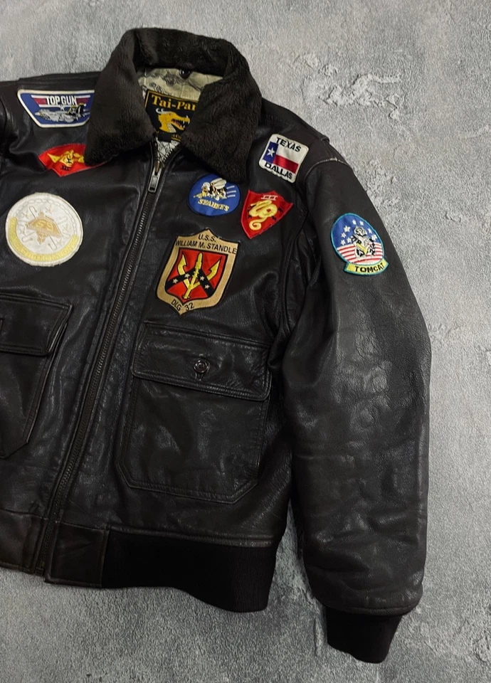 Jaqueta de Couro Masculina Vintage Top Gun Azul Marinho G-1 Multi Patch TomCat Tamanho GG EUA - Imagem 3 de 4