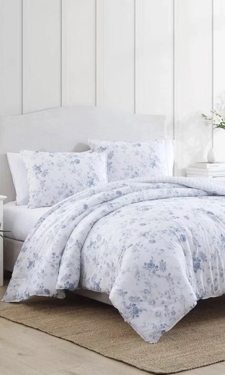 Blue Floral W/bed Skirt