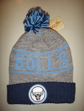 Men's Chicago Bulls NBA Mitchell & Ness Cuffed Pom Knit Hat OSFM