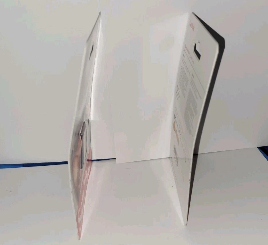 SanDisk 8 GB ULTRA SDHC™ CARD - Up To 30 MB/s  New Water, Shock, and X-ray Proof - Image 4 of 4