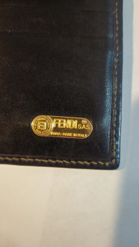 Cartera Fendi Pequin Vintage Cuero Plegable Italia (Certificado de Autenticidad) Foto 3 de 4