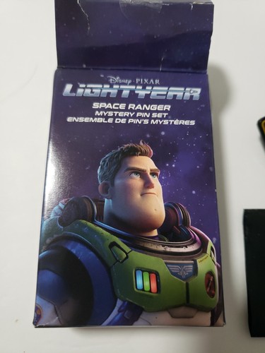 Pin Caja Misteriosa Disney Lightyear Space Ranger Star Command Buzz Lightyear 2022 - Imagen 4 de 7