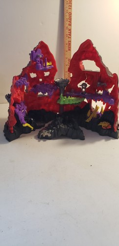 Vintage 1992 Mighty Max MM Trapped Skull Mountain Castle Playset Bluebird Toys - Picture 7 of 11