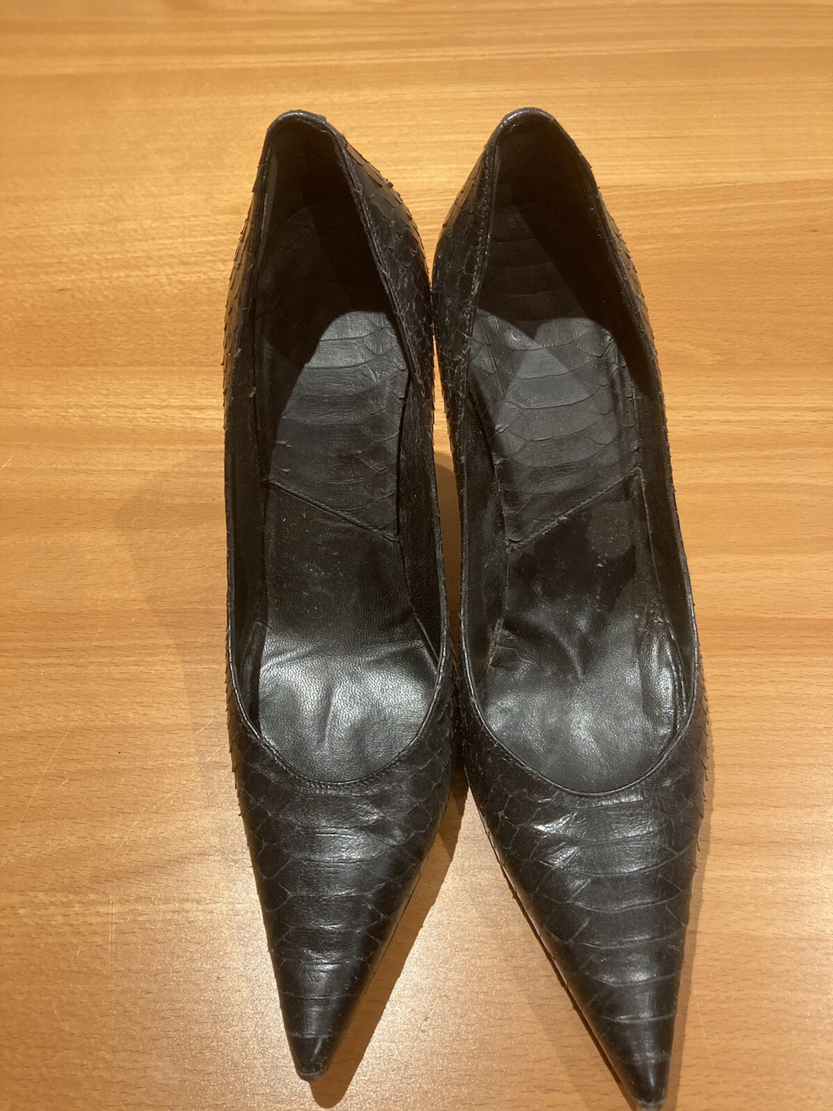 Escarpins en peau de serpent noir Dior 37