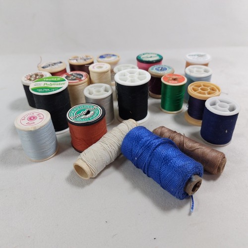 Mixed Makes Sewing Thread 21 Spools Various Colours Sylko Eagle Chadwicks Used - Picture 8 of 14