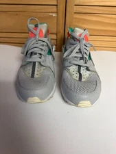 Nike Air Huarache  Sneakers Low Top Lace-Up Comfort Grey Teal Coral Size 13