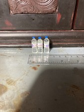 4 szt. Domek dla lalek Miniaturowe butelki na wodę w skali 1:12 Evian