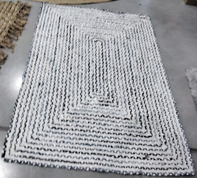 BLUE / IVORY 4'-0'' x 6'-0'' Broken Thread Rug, Reduced Price 1172764563 BRD260M-4