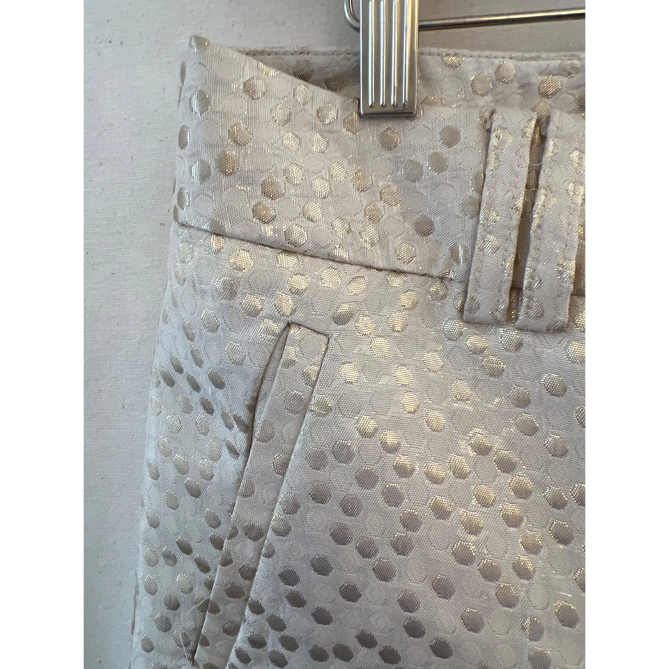 Pantalones cortos de club Lauren Conrad para mujer talla 6 crema metálico brocado discoteca Foto 4 de 4