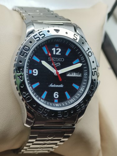 Seiko 5 Automatic Sport Black Dial Fixed Bezel Stainless Steel Men's Wrist Watch - Picture 2 of 10