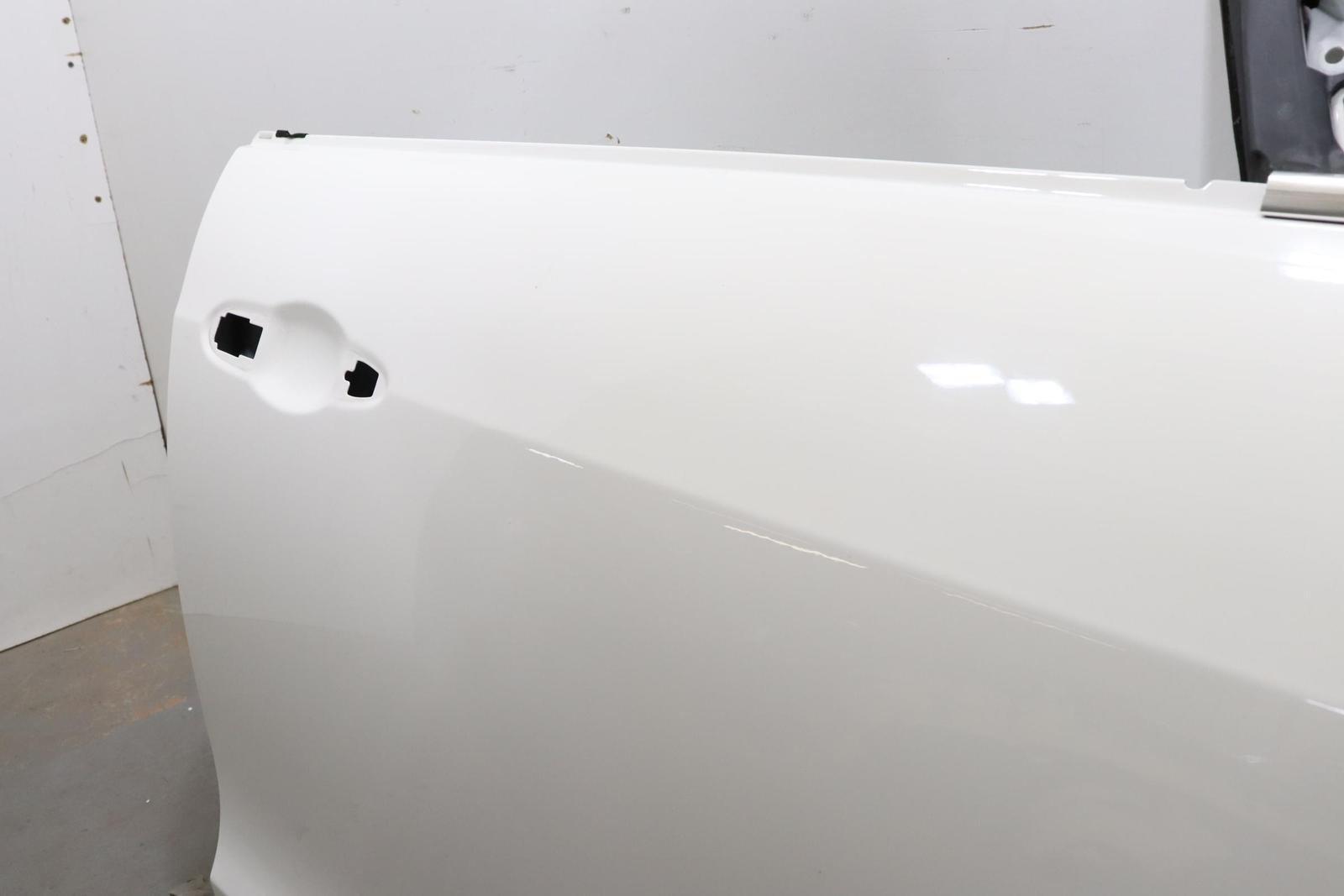 Maserati Quattroporte 2014-2024 Front Right Door framework White