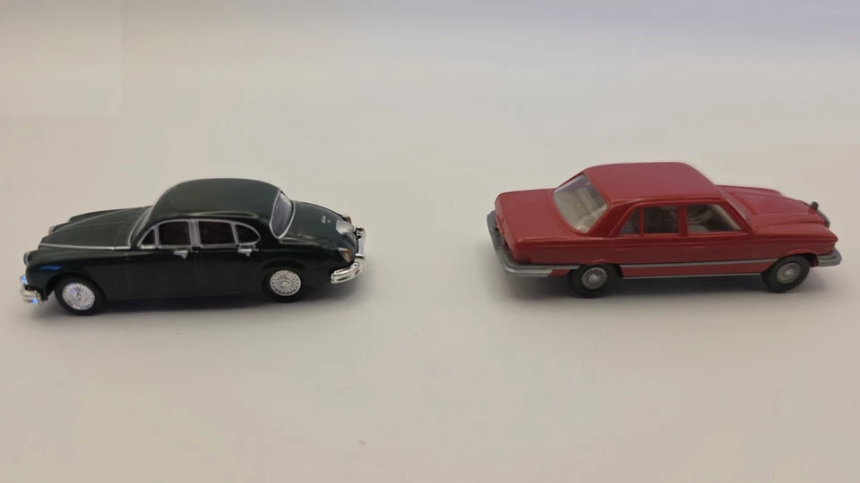 HO Scale - '73 Mercedes 450 SE & '60 Jaguar Mark 2 (Set) - Viking & Model Power - Image 3 of 4